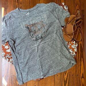 Hollister Women’s Tiger Tee 🐅